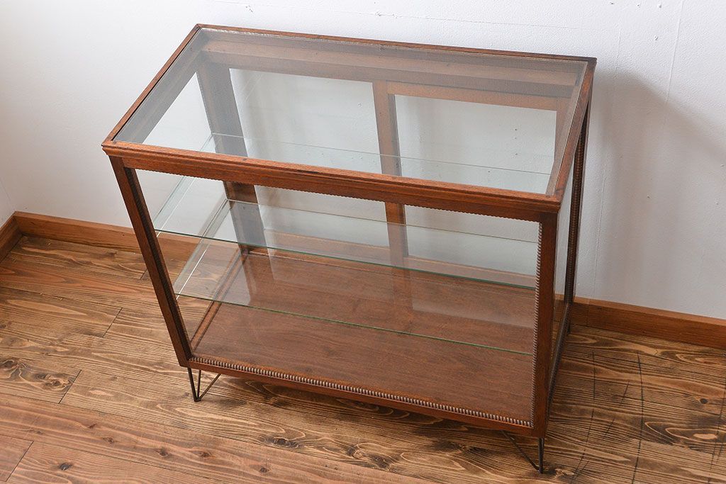 アンティーク家具　アンティーク　鉄脚付きガラスケース