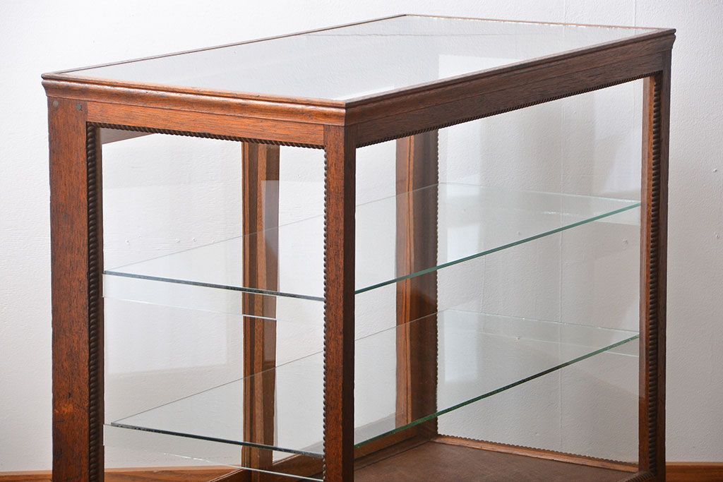 アンティーク家具　アンティーク　鉄脚付きガラスケース