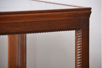 アンティーク家具　アンティーク　鉄脚付きガラスケース