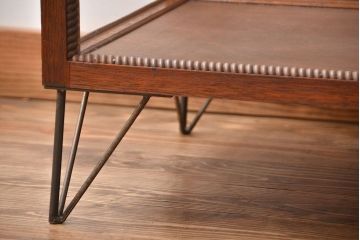 アンティーク家具　アンティーク　鉄脚付きガラスケース