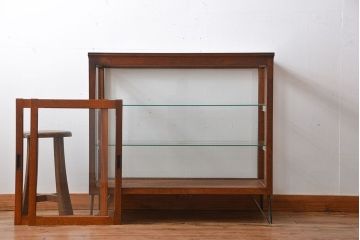 アンティーク家具　アンティーク　鉄脚付きガラスケース