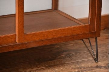 アンティーク家具　アンティーク　鉄脚付きガラスケース