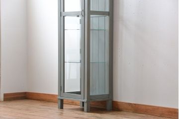 ヴィンテージ家具　イギリスビンテージ　縦型ペイントガラスケース