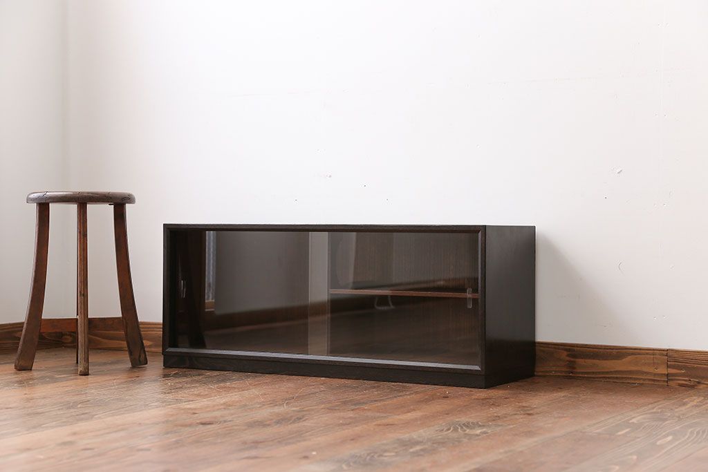 アンティーク家具　1970年代　ガラス戸収納棚