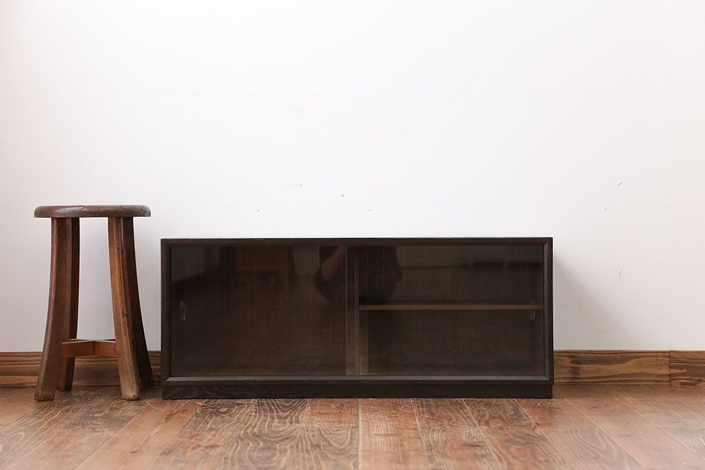 アンティーク家具　1970年代　ガラス戸収納棚