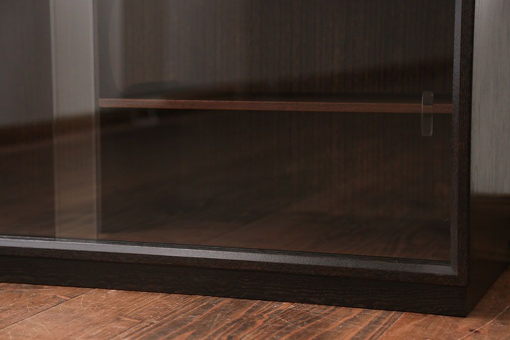 アンティーク家具　1970年代　ガラス戸収納棚