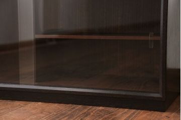 アンティーク家具　1970年代　ガラス戸収納棚