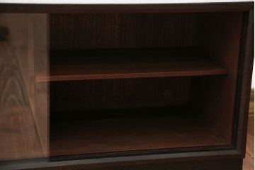 アンティーク家具　1970年代　ガラス戸収納棚