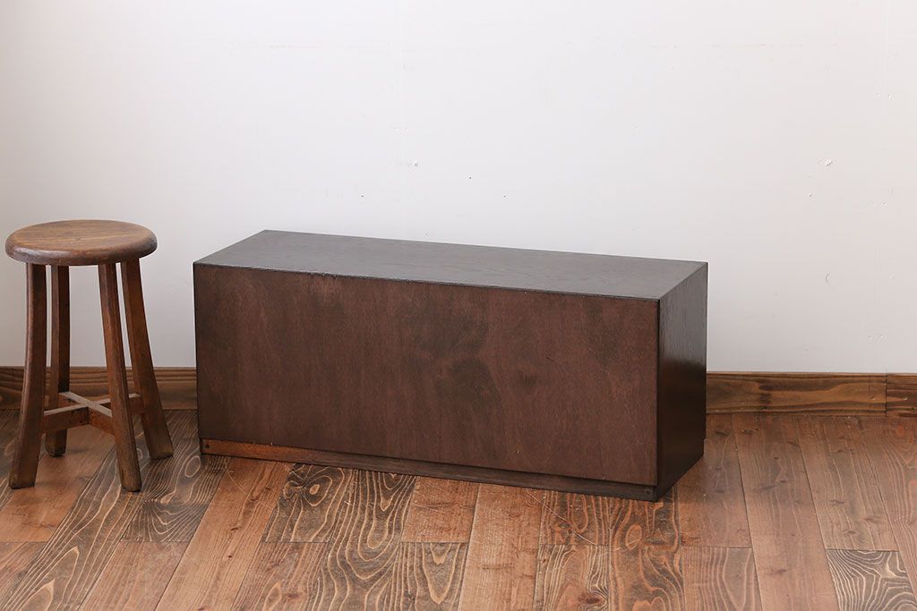 アンティーク家具　1970年代　ガラス戸収納棚