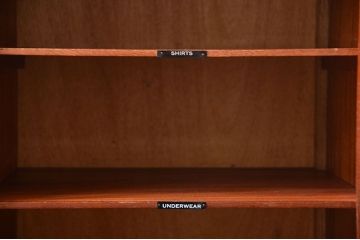 アンティーク家具　イギリスアンティーク　扉付きチェスト