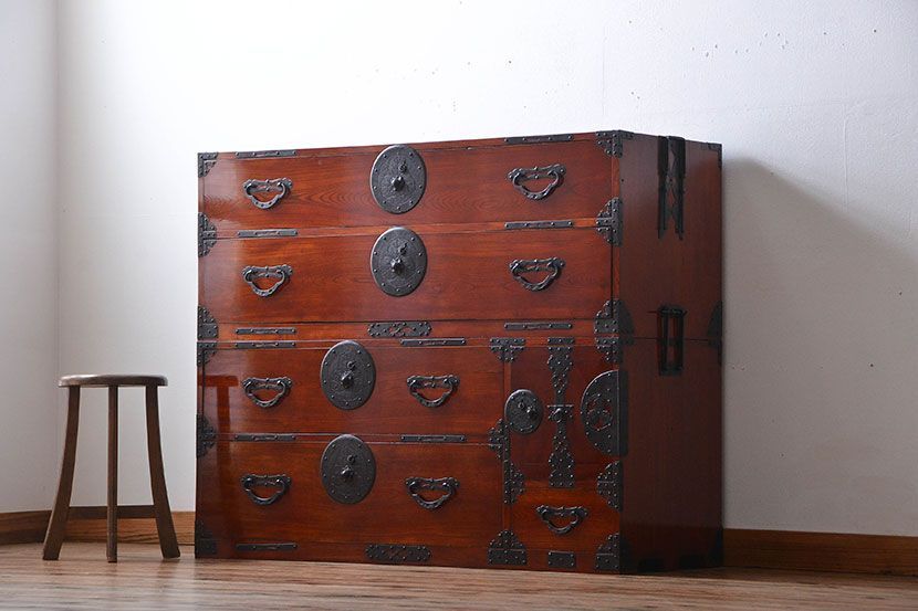 アンティーク家具　古民具・骨董　特注品!立派な金具の米沢箪笥