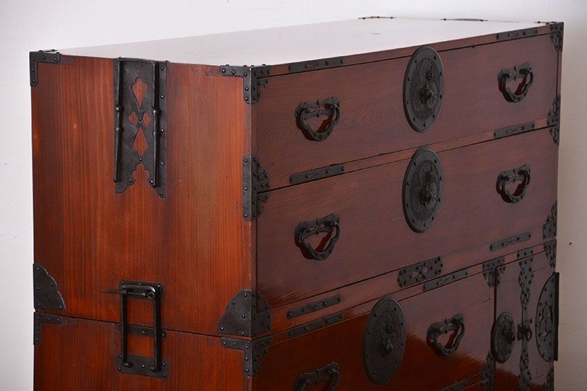 アンティーク家具　古民具・骨董　特注品!立派な金具の米沢箪笥