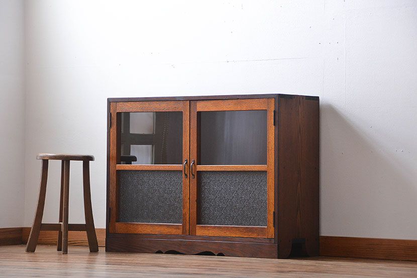 レトロ家具　昭和レトロ　ダイヤガラス入り収納棚