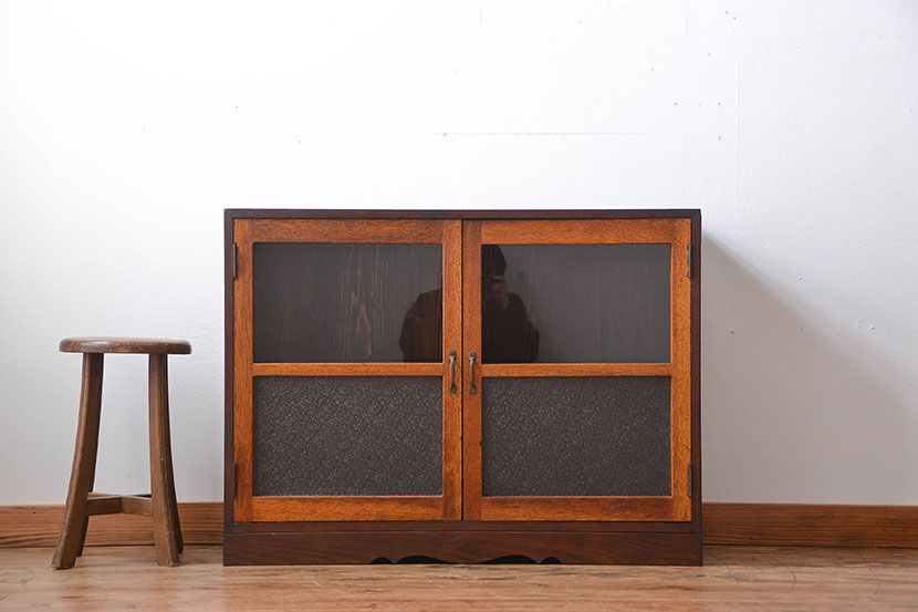 レトロ家具　昭和レトロ　ダイヤガラス入り収納棚