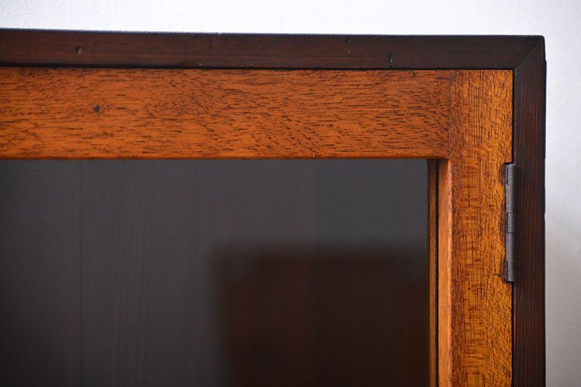 レトロ家具　昭和レトロ　ダイヤガラス入り収納棚