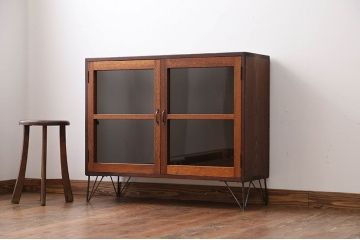 アンティーク家具　アンティーク　鉄脚付きガラス戸棚