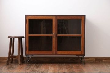 アンティーク家具　アンティーク　鉄脚付きガラス戸棚