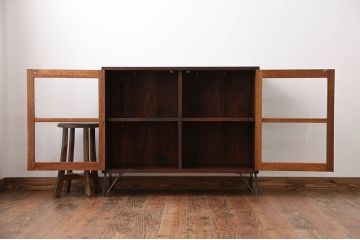 アンティーク家具　アンティーク　鉄脚付きガラス戸棚