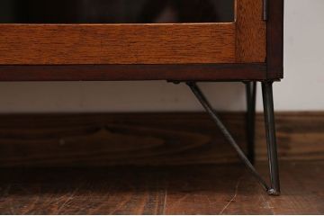 アンティーク家具　アンティーク　鉄脚付きガラス戸棚