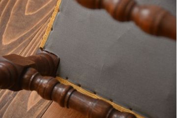 アンティーク家具　イギリスアンティーク　上品なチェア(1)