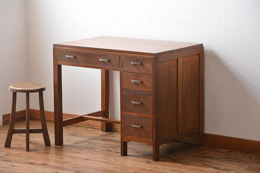 レトロ家具　昭和レトロ　小振りな片袖机