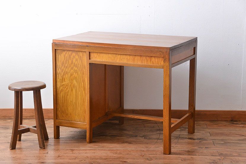 レトロ家具　昭和レトロ　小振りな片袖机