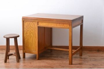 レトロ家具　昭和レトロ　小振りな片袖机