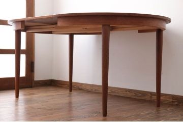 ヴィンテージ家具　北欧ビンテージ　デンマーク製　エクステンションテーブル