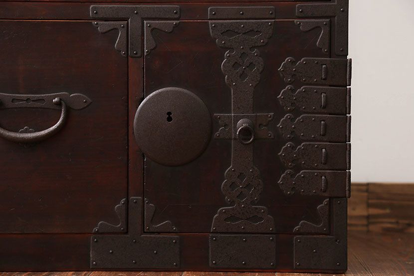 アンティーク家具　古民具・骨董　総檜材の重ね衣装箪笥