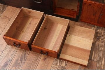 アンティーク家具　古民具・骨董　総檜材の重ね衣装箪笥