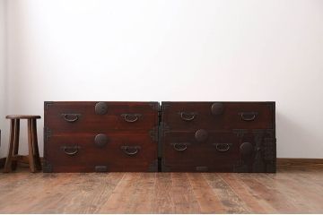 アンティーク家具　古民具・骨董　総檜材の重ね衣装箪笥