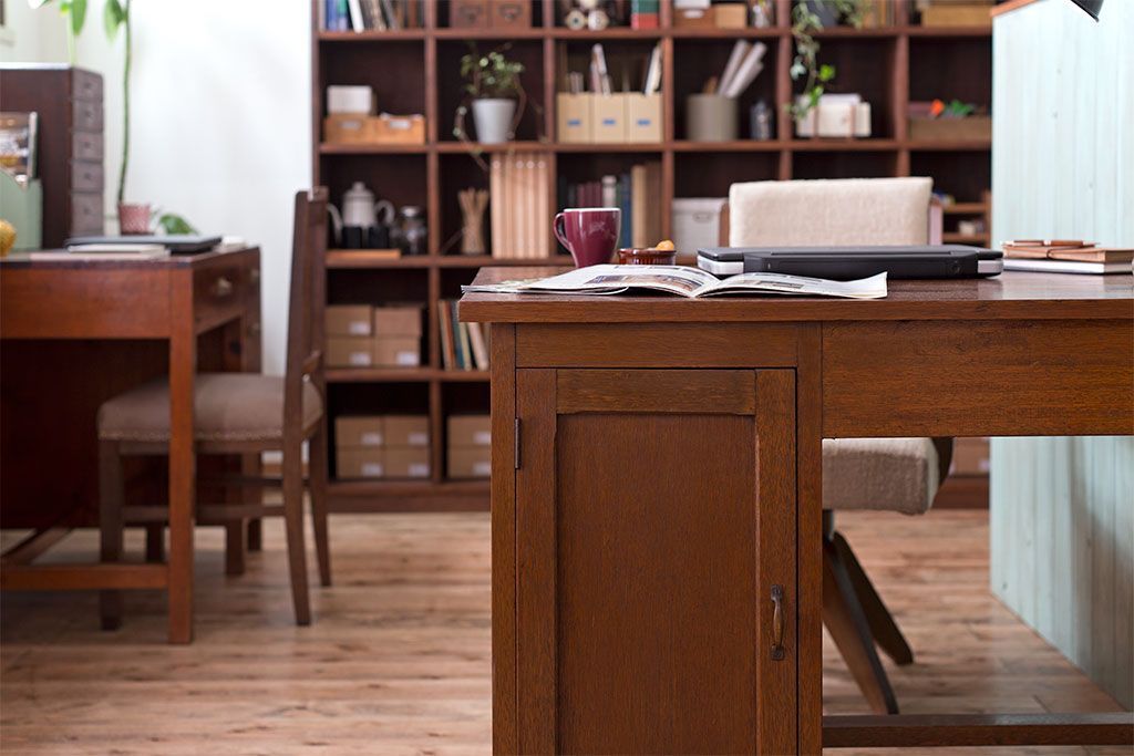 レトロ家具　昭和レトロ　背面扉付き!レトロなアンティーク片袖机