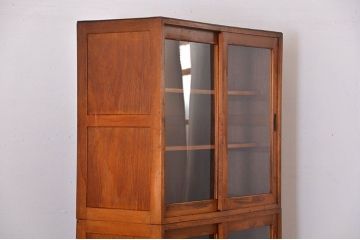 レトロ家具　昭和レトロ　シンプルな収納棚