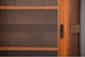 レトロ家具　昭和レトロ　シンプルな収納棚