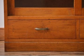 レトロ家具　昭和レトロ　シンプルな収納棚