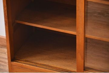 レトロ家具　昭和レトロ　シンプルな収納棚