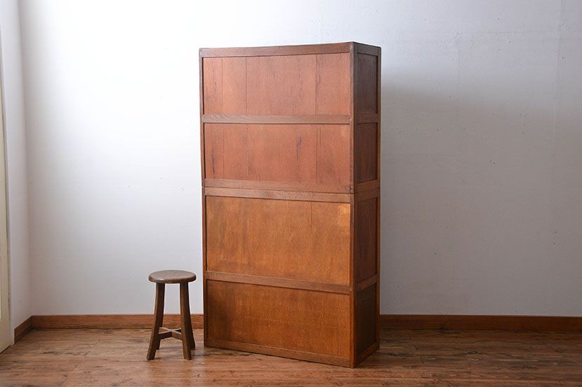 レトロ家具　昭和レトロ　シンプルな収納棚