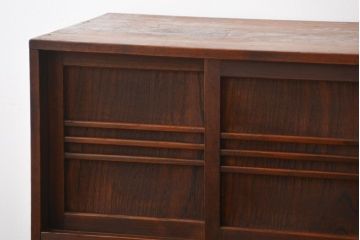 レトロ家具　昭和レトロ　味わい深い収納棚