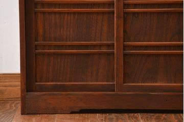 レトロ家具　昭和レトロ　味わい深い収納棚