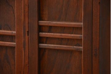 レトロ家具　昭和レトロ　味わい深い収納棚