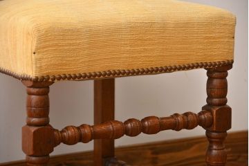 アンティーク家具　イギリスアンティーク　上品なチェア(2)