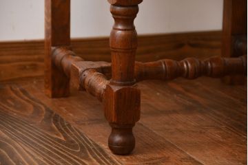 アンティーク家具　イギリスアンティーク　上品なチェア(2)