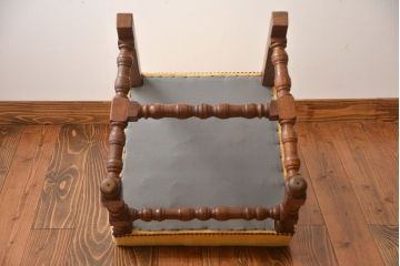 アンティーク家具　イギリスアンティーク　上品なチェア(2)