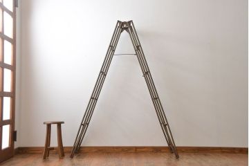 アンティーク雑貨　昭和レトロ　シャビーなアイアンの脚立(梯子)