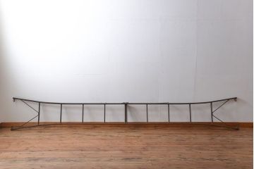 アンティーク雑貨　昭和レトロ　シャビーなアイアンの脚立(梯子)