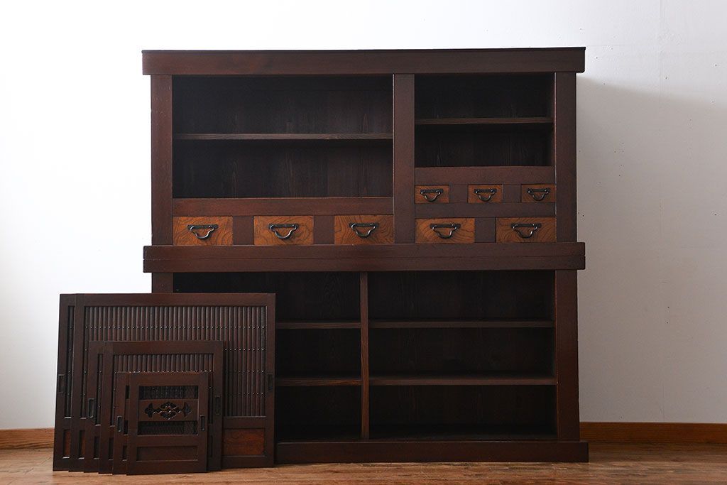 アンティーク家具　古民具・骨董　丸桟仕上げの六尺近江水屋箪笥