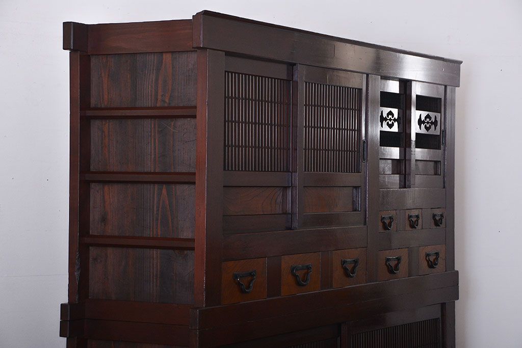 アンティーク家具　古民具・骨董　丸桟仕上げの六尺近江水屋箪笥