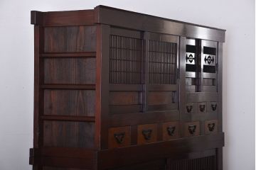 アンティーク家具　古民具・骨董　丸桟仕上げの六尺近江水屋箪笥