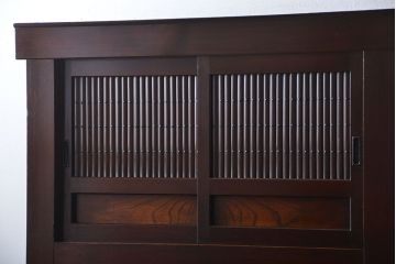 アンティーク家具　古民具・骨董　丸桟仕上げの六尺近江水屋箪笥