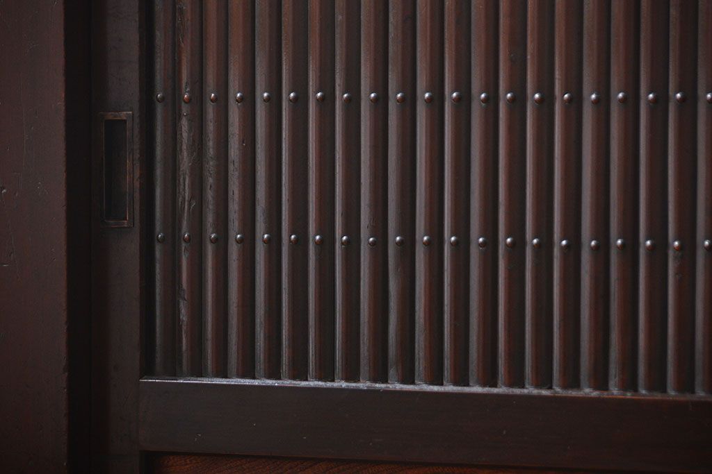 アンティーク家具　古民具・骨董　丸桟仕上げの六尺近江水屋箪笥